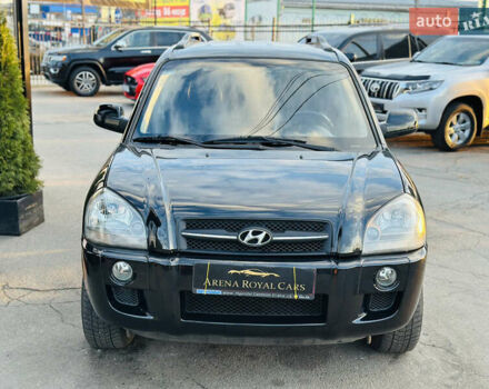 Чорний Хендай Туксон, об'ємом двигуна 2 л та пробігом 186 тис. км за 8300 $, фото 7 на Automoto.ua