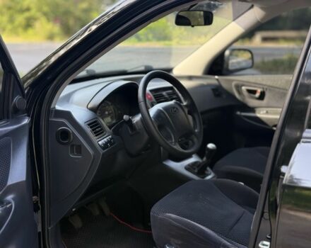 Чорний Хендай Туксон, об'ємом двигуна 2 л та пробігом 207 тис. км за 7600 $, фото 11 на Automoto.ua