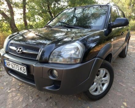 Чорний Хендай Туксон, об'ємом двигуна 2 л та пробігом 270 тис. км за 8000 $, фото 1 на Automoto.ua