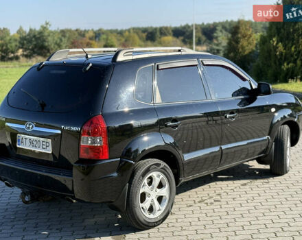 Хендай Туксон 2008 в Радехове на Automoto.ua Черный Хендай Туксон, объемом двигателя 1.98 л и пробегом 370 тыс. км за 7350 $, фото 46 на Automoto.ua