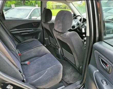 Черный Хендай Туксон, объемом двигателя 0 л и пробегом 240 тыс. км за 2700 $, фото 5 на Automoto.ua