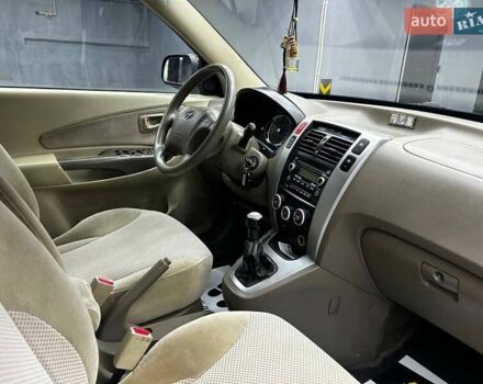 Чорний Хендай Туксон, об'ємом двигуна 1.98 л та пробігом 224 тис. км за 7800 $, фото 13 на Automoto.ua