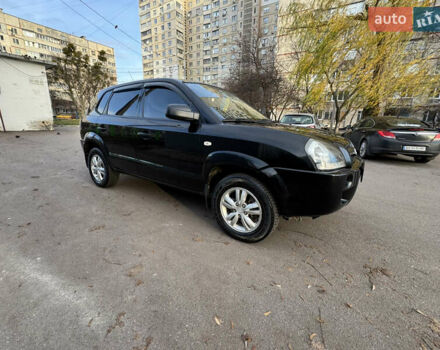 Черный Хендай Туксон, объемом двигателя 1.98 л и пробегом 196 тыс. км за 7999 $, фото 10 на Automoto.ua