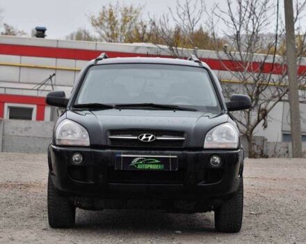 Чорний Хендай Туксон, об'ємом двигуна 2 л та пробігом 204 тис. км за 8650 $, фото 5 на Automoto.ua