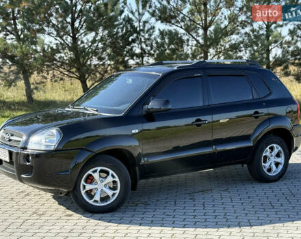Хендай Туксон 2008 в Радехове на Automoto.ua Черный Хендай Туксон, объемом двигателя 1.98 л и пробегом 370 тыс. км за 7350 $, фото 8 на Automoto.ua