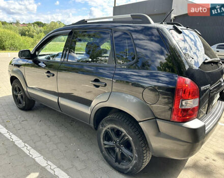 Чорний Хендай Туксон, об'ємом двигуна 1.98 л та пробігом 279 тис. км за 8200 $, фото 3 на Automoto.ua