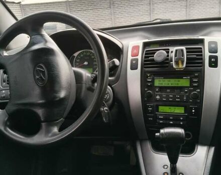 Чорний Хендай Туксон, об'ємом двигуна 2 л та пробігом 185 тис. км за 7499 $, фото 25 на Automoto.ua