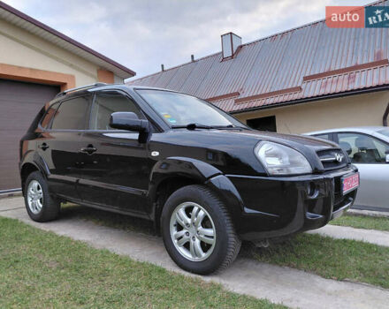 Чорний Хендай Туксон, об'ємом двигуна 0 л та пробігом 165 тис. км за 7600 $, фото 4 на Automoto.ua