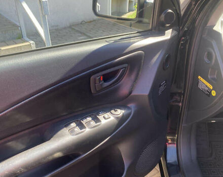 Чорний Хендай Туксон, об'ємом двигуна 1.99 л та пробігом 230 тис. км за 8000 $, фото 11 на Automoto.ua