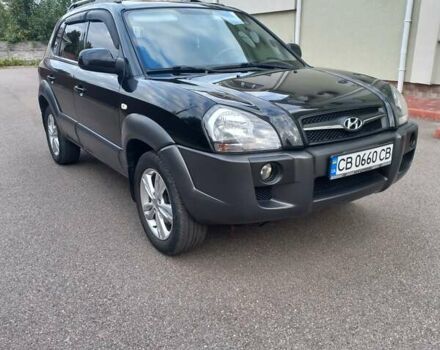 Черный Хендай Туксон, объемом двигателя 2 л и пробегом 168 тыс. км за 9000 $, фото 4 на Automoto.ua