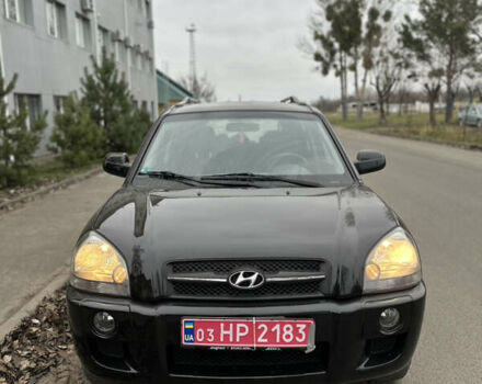 Черный Хендай Туксон, объемом двигателя 2 л и пробегом 136 тыс. км за 8500 $, фото 1 на Automoto.ua