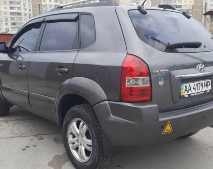 Чорний Хендай Туксон, об'ємом двигуна 2 л та пробігом 279 тис. км за 7450 $, фото 3 на Automoto.ua