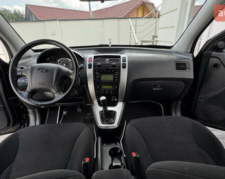 Черный Хендай Туксон, объемом двигателя 2 л и пробегом 67 тыс. км за 9999 $, фото 33 на Automoto.ua