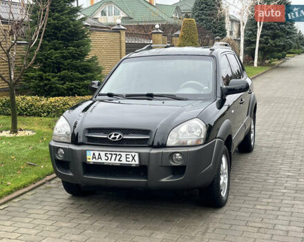 Черный Хендай Туксон, объемом двигателя 2 л и пробегом 107 тыс. км за 8900 $, фото 2 на Automoto.ua