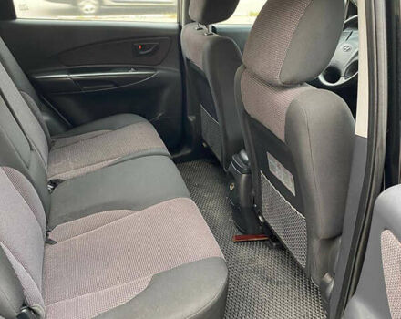 Чорний Хендай Туксон, об'ємом двигуна 1.98 л та пробігом 116 тис. км за 5500 $, фото 11 на Automoto.ua