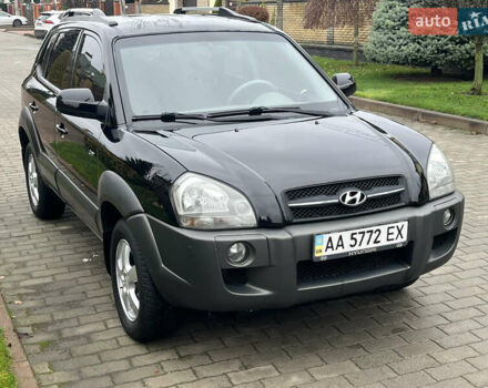 Черный Хендай Туксон, объемом двигателя 2 л и пробегом 107 тыс. км за 8900 $, фото 18 на Automoto.ua