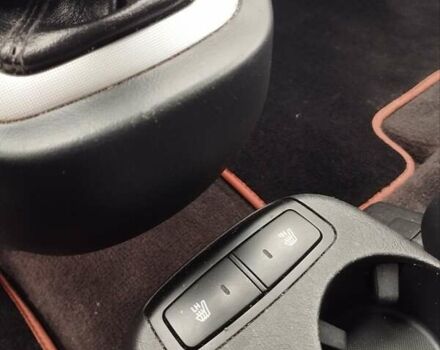 Черный Хендай Туксон, объемом двигателя 1.98 л и пробегом 214 тыс. км за 7700 $, фото 23 на Automoto.ua