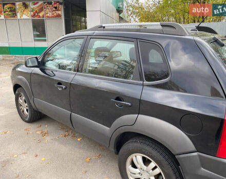 Чорний Хендай Туксон, об'ємом двигуна 1.98 л та пробігом 116 тис. км за 5500 $, фото 1 на Automoto.ua