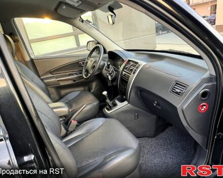 Хендай Туксон 2008 в Новой Водолаге на Automoto.ua Черный Хендай Туксон, объемом двигателя 2 л и пробегом 170 тыс. км за 8700 $, фото 5 на Automoto.ua