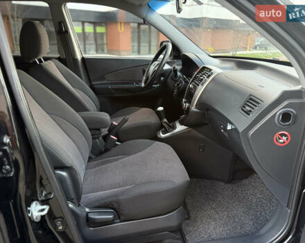 Чорний Хендай Туксон, об'ємом двигуна 2 л та пробігом 156 тис. км за 7850 $, фото 38 на Automoto.ua