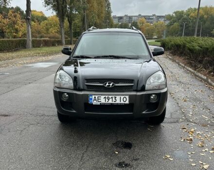 Чорний Хендай Туксон, об'ємом двигуна 2 л та пробігом 168 тис. км за 8200 $, фото 3 на Automoto.ua