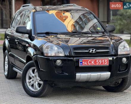 Чорний Хендай Туксон, об'ємом двигуна 2 л та пробігом 156 тис. км за 7850 $, фото 14 на Automoto.ua