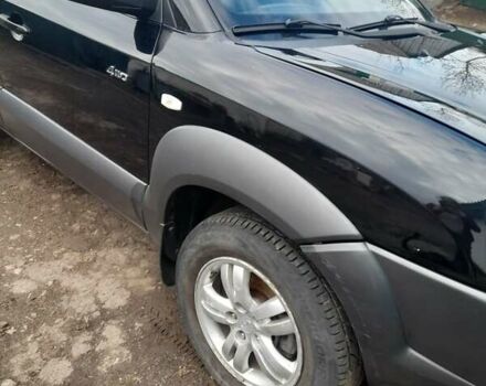 Чорний Хендай Туксон, об'ємом двигуна 0 л та пробігом 435 тис. км за 8500 $, фото 3 на Automoto.ua