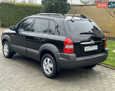 Черный Хендай Туксон, объемом двигателя 2 л и пробегом 107 тыс. км за 8900 $, фото 11 на Automoto.ua
