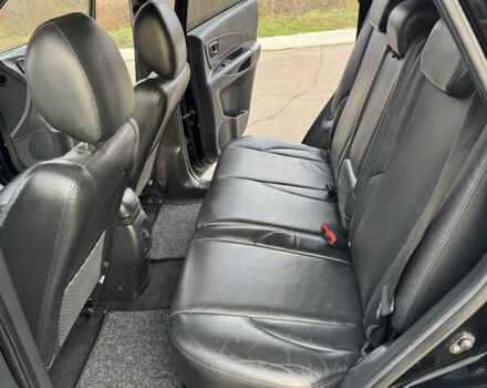 Черный Хендай Туксон, объемом двигателя 2 л и пробегом 210 тыс. км за 7850 $, фото 35 на Automoto.ua