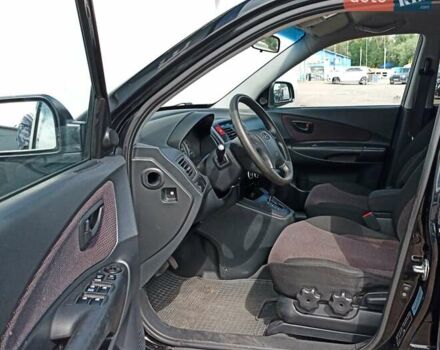 Чорний Хендай Туксон, об'ємом двигуна 1.98 л та пробігом 220 тис. км за 8500 $, фото 7 на Automoto.ua