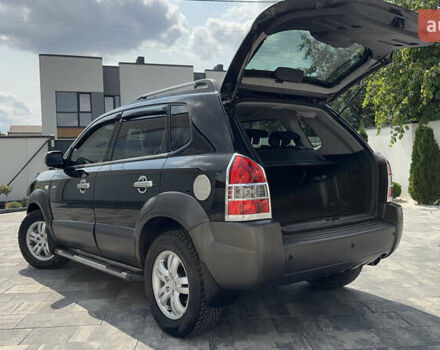 Черный Хендай Туксон, объемом двигателя 2 л и пробегом 67 тыс. км за 9999 $, фото 20 на Automoto.ua