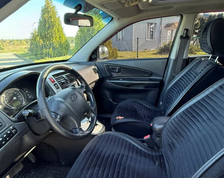 Хендай Туксон 2008 в Радехове на Automoto.ua Черный Хендай Туксон, объемом двигателя 1.98 л и пробегом 370 тыс. км за 7350 $, фото 61 на Automoto.ua