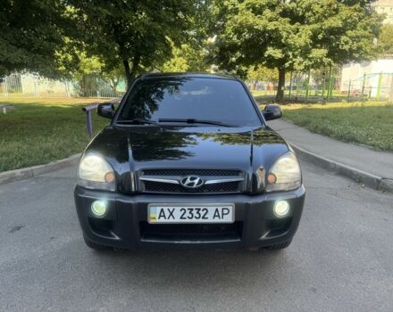 Черный Хендай Туксон, объемом двигателя 2 л и пробегом 228 тыс. км за 7950 $, фото 1 на Automoto.ua