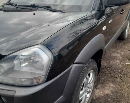 Чорний Хендай Туксон, об'ємом двигуна 0 л та пробігом 435 тис. км за 8500 $, фото 1 на Automoto.ua