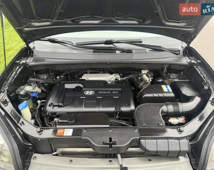 Чорний Хендай Туксон, об'ємом двигуна 2 л та пробігом 107 тис. км за 8500 $, фото 23 на Automoto.ua