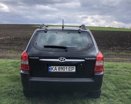 Чорний Хендай Туксон, об'ємом двигуна 1.98 л та пробігом 183 тис. км за 8800 $, фото 1 на Automoto.ua