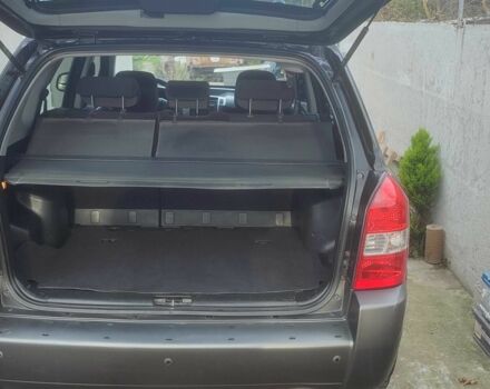 Чорний Хендай Туксон, об'ємом двигуна 2 л та пробігом 214 тис. км за 6000 $, фото 6 на Automoto.ua