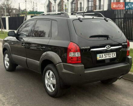 Чорний Хендай Туксон, об'ємом двигуна 2 л та пробігом 107 тис. км за 8500 $, фото 11 на Automoto.ua