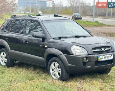 Черный Хендай Туксон, объемом двигателя 2 л и пробегом 148 тыс. км за 9500 $, фото 2 на Automoto.ua