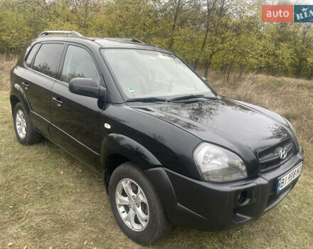 Хендай Туксон 2008 у Лубнах на Automoto.ua Чорний Хендай Туксон, об'ємом двигуна 1.98 л та пробігом 235 тис. км за 6999 $, фото 5 на Automoto.ua