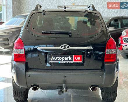 Черный Хендай Туксон, объемом двигателя 2.7 л и пробегом 158 тыс. км за 7940 $, фото 6 на Automoto.ua