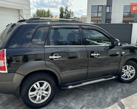 Черный Хендай Туксон, объемом двигателя 2 л и пробегом 67 тыс. км за 9999 $, фото 13 на Automoto.ua