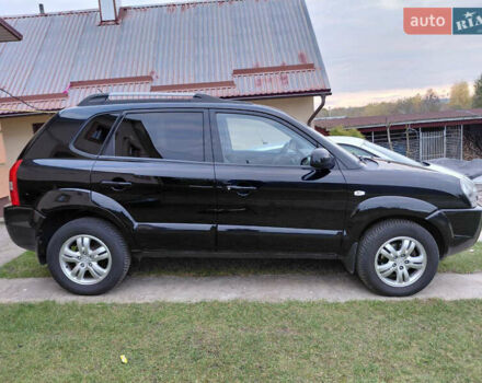 Чорний Хендай Туксон, об'ємом двигуна 0 л та пробігом 165 тис. км за 7600 $, фото 5 на Automoto.ua
