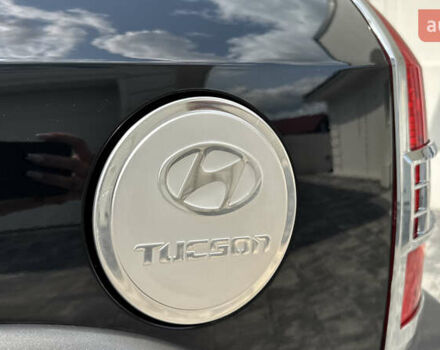 Черный Хендай Туксон, объемом двигателя 2 л и пробегом 67 тыс. км за 9999 $, фото 12 на Automoto.ua