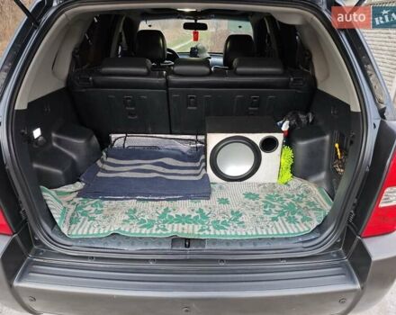 Черный Хендай Туксон, объемом двигателя 2 л и пробегом 182 тыс. км за 9000 $, фото 12 на Automoto.ua