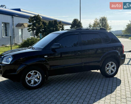 Хендай Туксон 2008 в Радехове на Automoto.ua Черный Хендай Туксон, объемом двигателя 1.98 л и пробегом 370 тыс. км за 7350 $, фото 42 на Automoto.ua