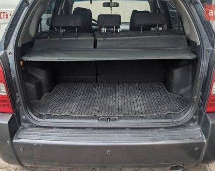 Черный Хендай Туксон, объемом двигателя 2 л и пробегом 163 тыс. км за 8100 $, фото 30 на Automoto.ua