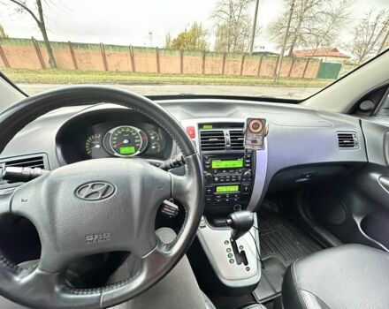 Чорний Хендай Туксон, об'ємом двигуна 2.7 л та пробігом 294 тис. км за 9950 $, фото 6 на Automoto.ua