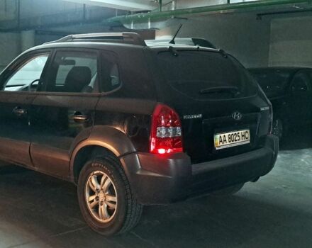 Хендай Туксон 2008 в Киеве на Automoto.ua Черный Хендай Туксон, объемом двигателя 2 л и пробегом 30 тыс. км за 12000 $, фото 4 на Automoto.ua