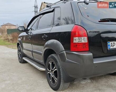 Черный Хендай Туксон, объемом двигателя 2 л и пробегом 182 тыс. км за 9000 $, фото 2 на Automoto.ua